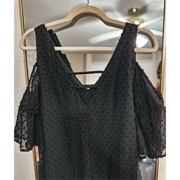 Francesca’s little black dress  - Picture 1 of 6